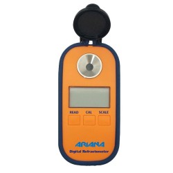 Digital hand refractometer 0 - 70º