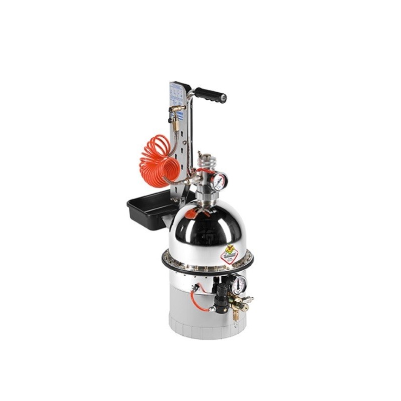 Brake and clutch bleeding device without plugs Brake and clutch bleeding device without plugs