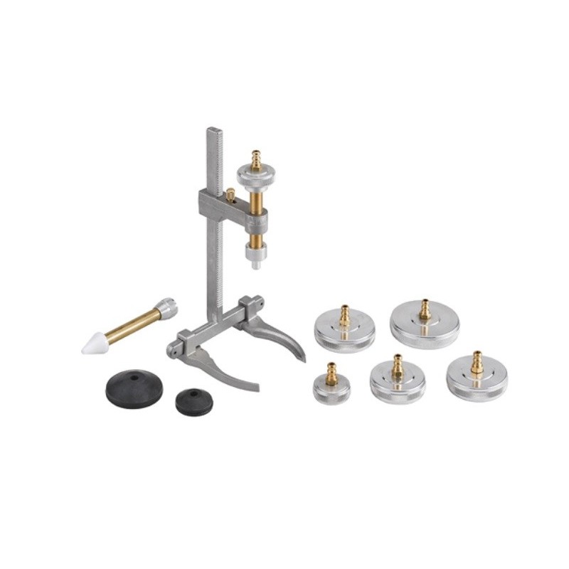 Brake and clutch bleeding device without plugs Brake and clutch bleeding device without plugs