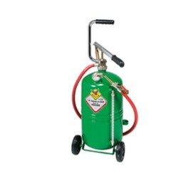 Hand-operated oil dispenser with wheel-mounted 24-litre tank