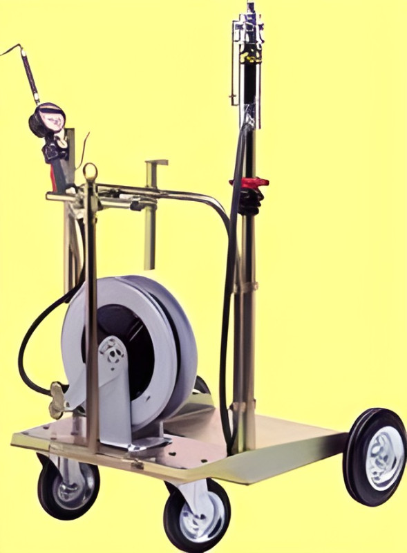 Mobile oil dispenser platform 