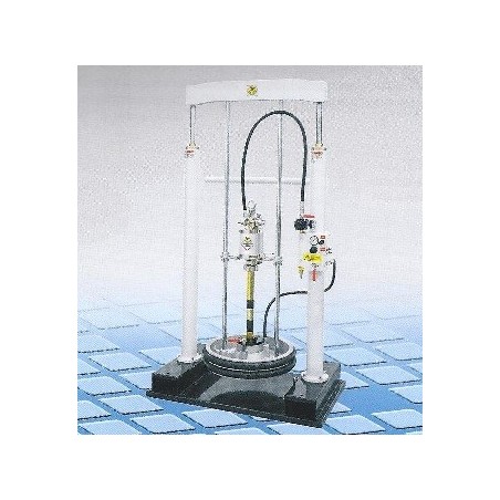 Elevator for pneumatic bomb, two columns, with press fluid